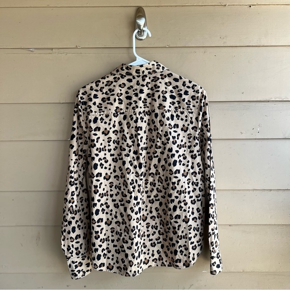 J. Crew Leopard Print Button Down Shirt - Size 8 - Classic Modest Office - Picture 7 of 7